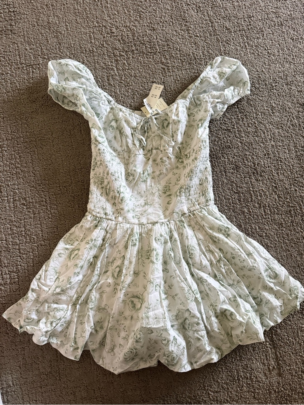 Hollister White and Sage Green Floral Puff Sleeve Dress